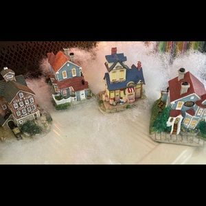 Village❤️, 10 Pieces! ❤️Christmas, Liberty Falls Green  Felt Base